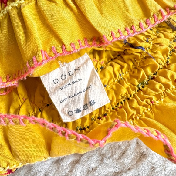 💋SOLD💋✨💛💐DÔEN  ‘Antonella’ Embroidered Floral Heart Hungarian Smocked Top XS - Picture 13 of 16